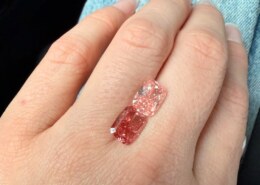Struggling to choose a pink diamond? Online shopping for them can be challenging.